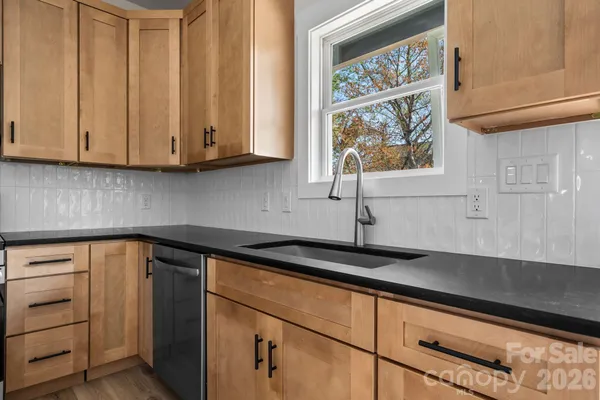 $450,000 | 906 4th Street Northeast, Conover, NC 28613