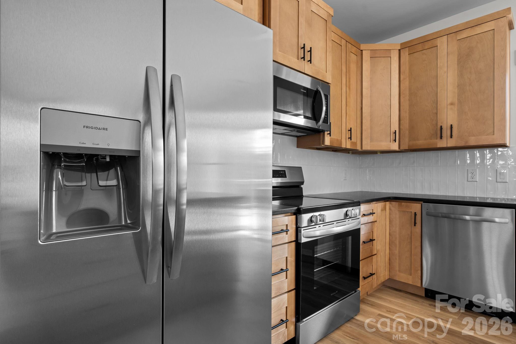 906 4th Street Northeast Conover, NC 28613 - Photo 10 of 48