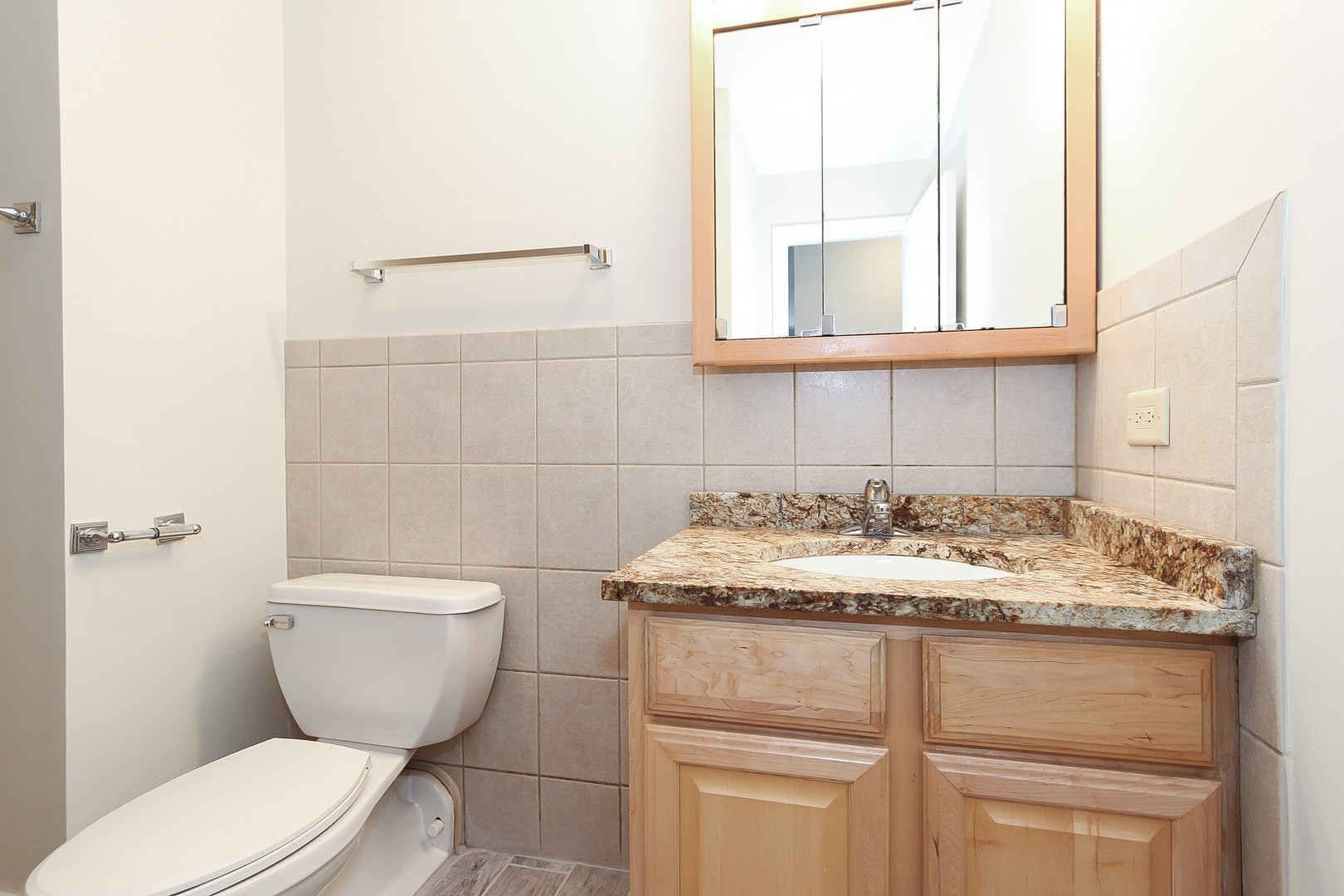 677 South River Road, Unit 2H Des Plaines, IL 60016 - Photo 17 of 21