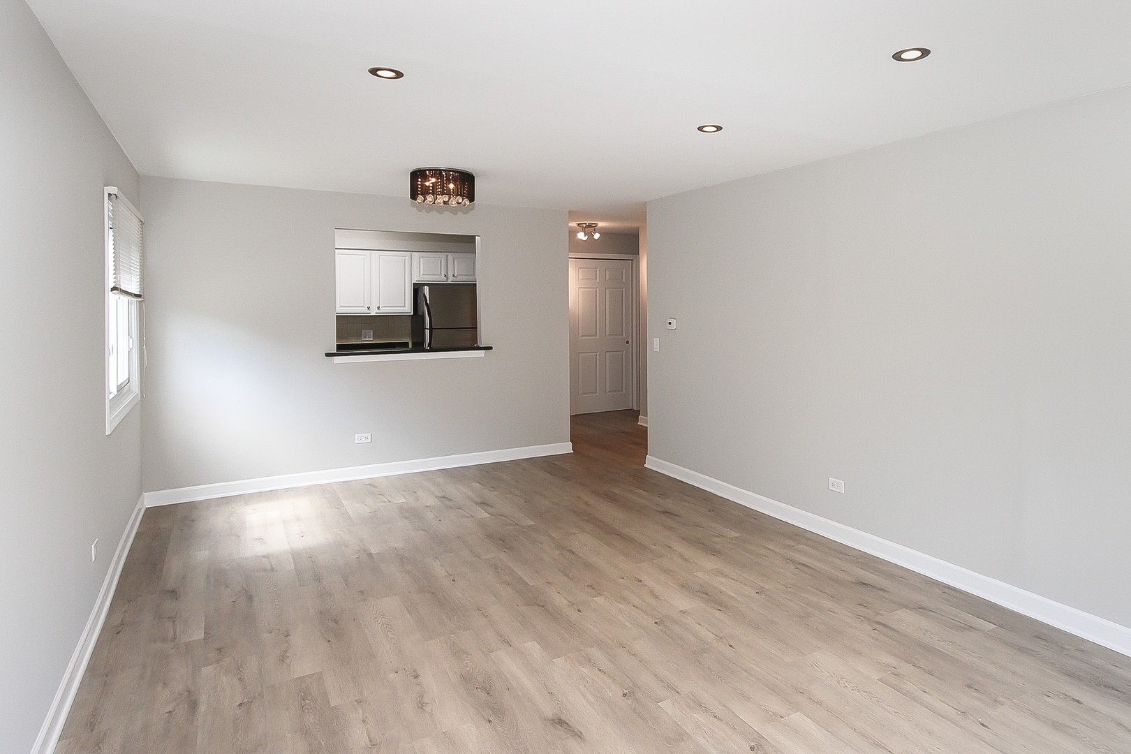 677 South River Road, Unit 2H Des Plaines, IL 60016 - Photo 5 of 21
