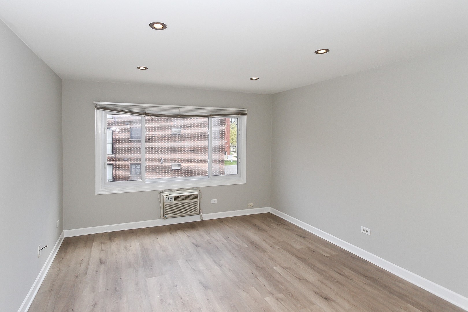 677 South River Road, Unit 2H Des Plaines, IL 60016 - Photo 6 of 21