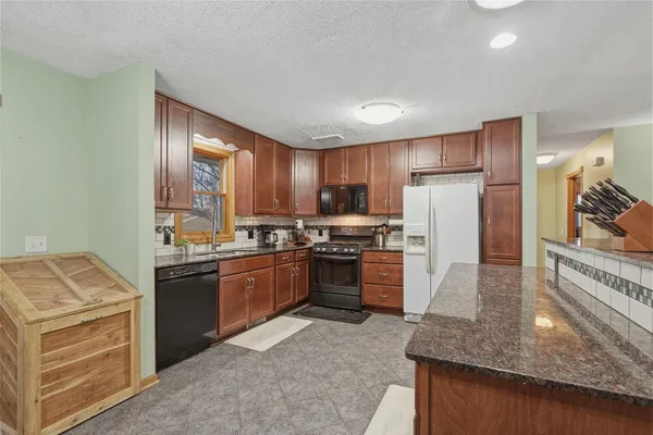 $400,000 | 3413 Bailey Lane, Anoka, MN 55303