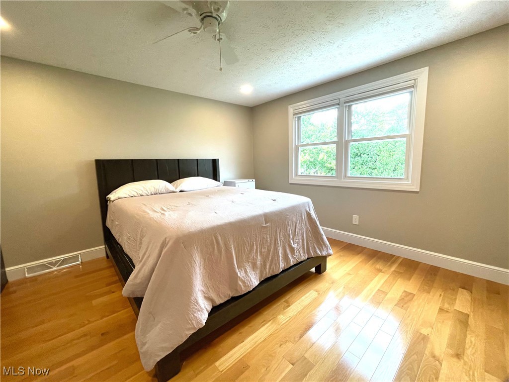 946 Brainard Road Cleveland, OH 44143 - Photo 14 of 31 Gallery Image 14
