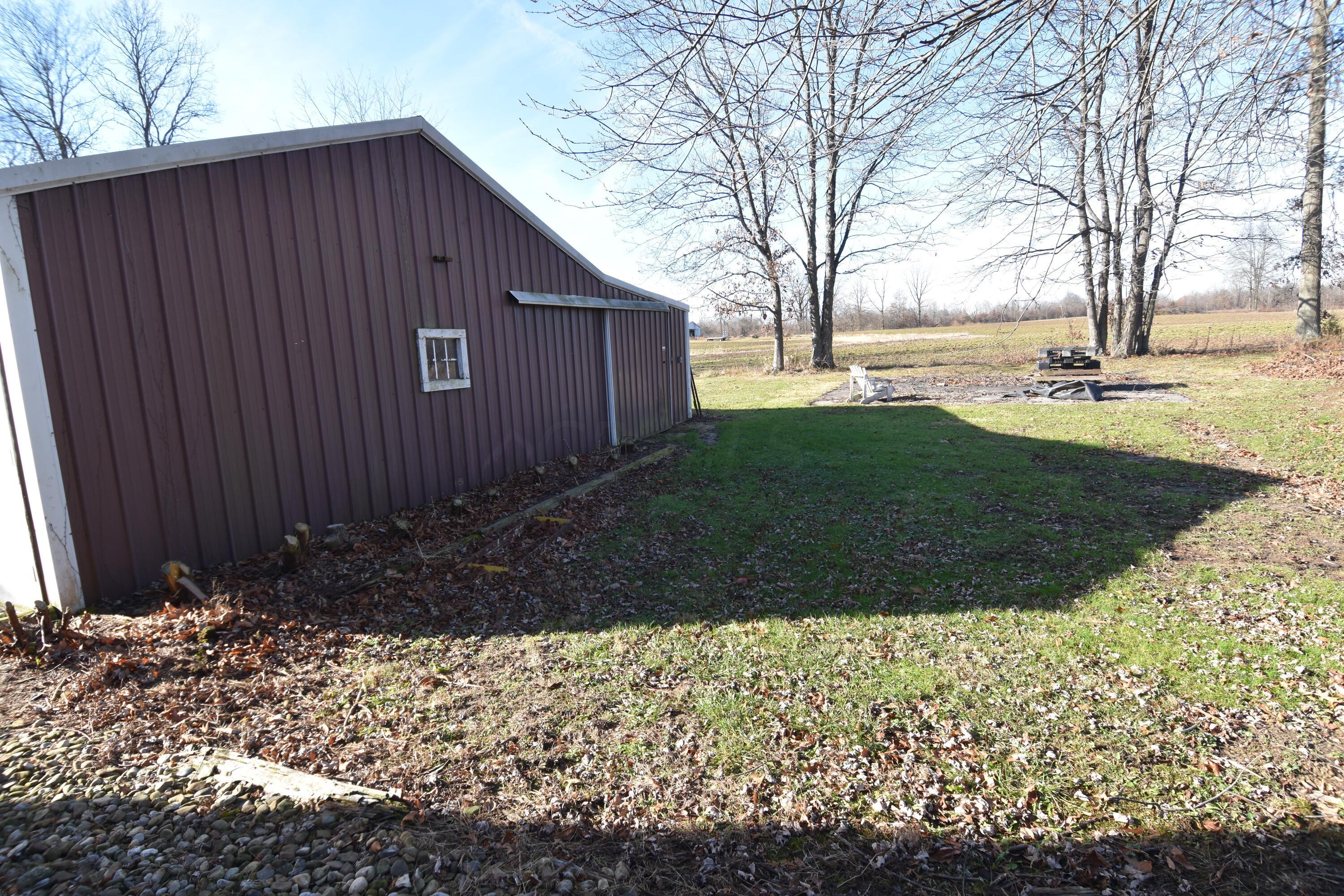 237 Sycamore Road Hebron, OH 43025 - Photo 7 of 23 Lean To on Back of Garage