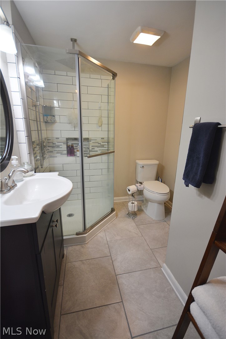 3630 Winchell Road Shaker Heights, OH 44122 - Photo 13 of 25 Master bathroom