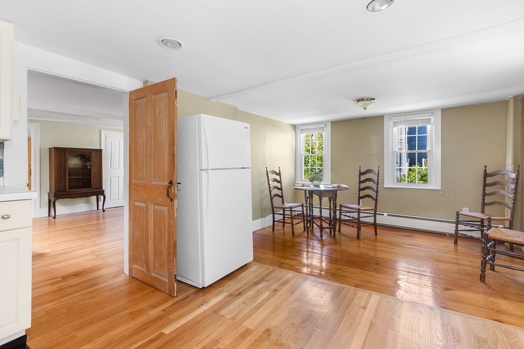 16 Elm Street Ipswich, MA 01938 - Photo 12 of 38