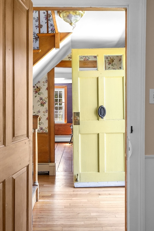 16 Elm Street Ipswich, MA 01938 - Photo 2 of 38