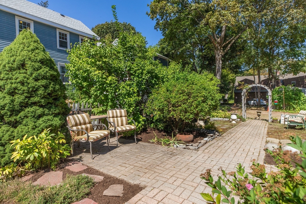 16 Elm Street Ipswich, MA 01938 - Photo 33 of 38