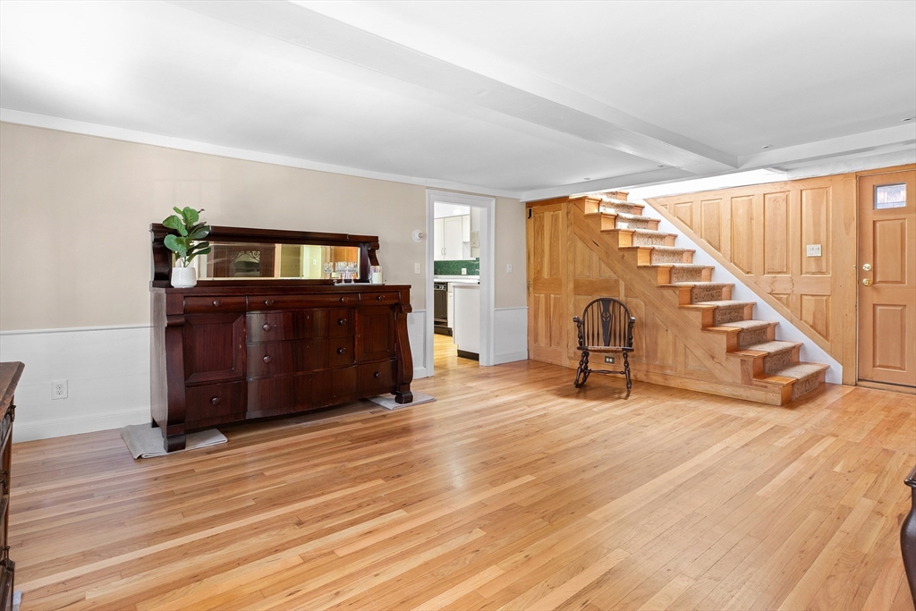 16 Elm Street Ipswich, MA 01938 - Photo 8 of 38