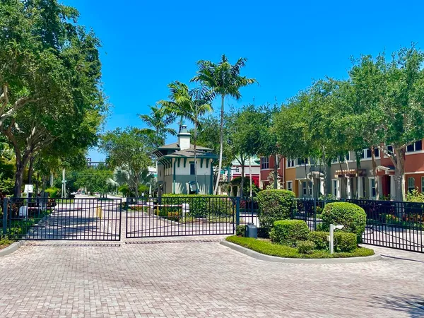 $3,500 | 477 Pacific Grove Drive, Unit 2, West Palm Beach, FL 33401