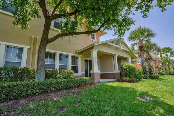 $3,500 | 477 Pacific Grove Drive, Unit 2, West Palm Beach, FL 33401