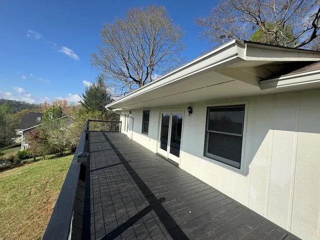 $329,900 | 558 Old Dyer Drive, Hayesville, NC 28904