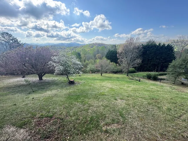 $329,900 | 558 Old Dyer Drive, Hayesville, NC 28904