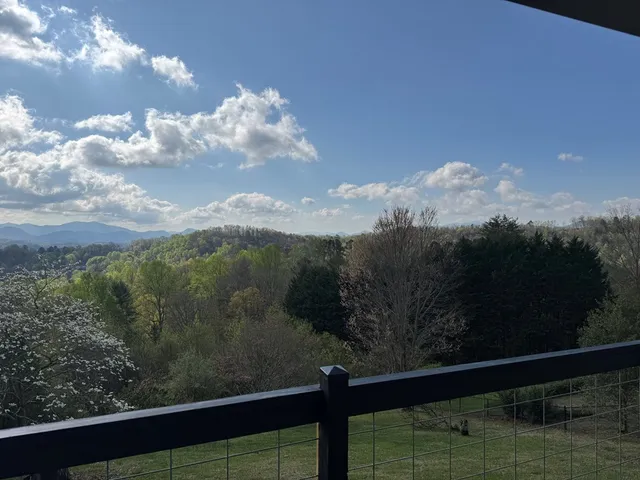 $329,900 | 558 Old Dyer Drive, Hayesville, NC 28904