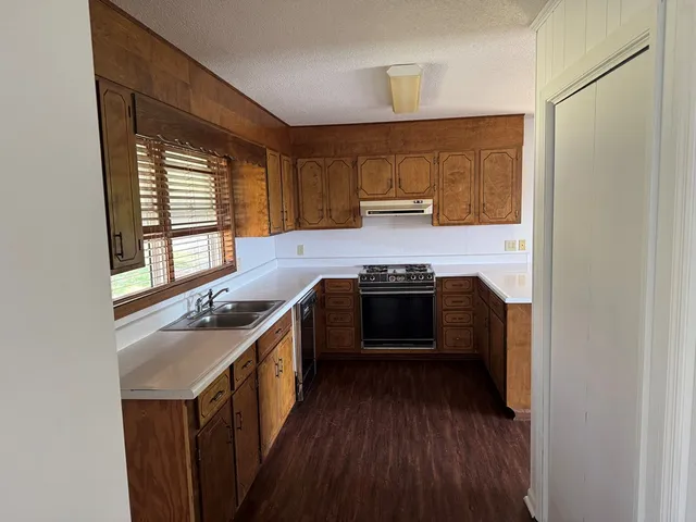 $329,900 | 558 Old Dyer Drive, Hayesville, NC 28904