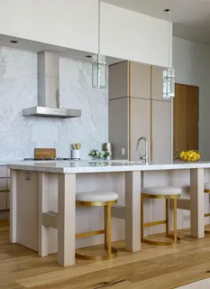 $2,250,000 | 2430 Victory Park Lane, Unit 3203, Dallas, TX 75219