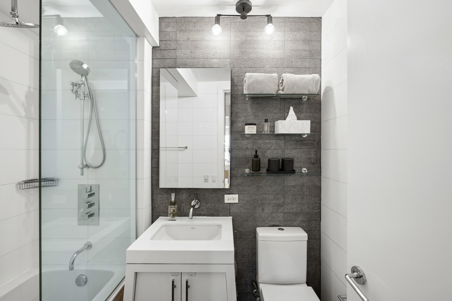 88 Greenwich Street, Unit 604 Manhattan, NY 10006 - Photo 4 of 8