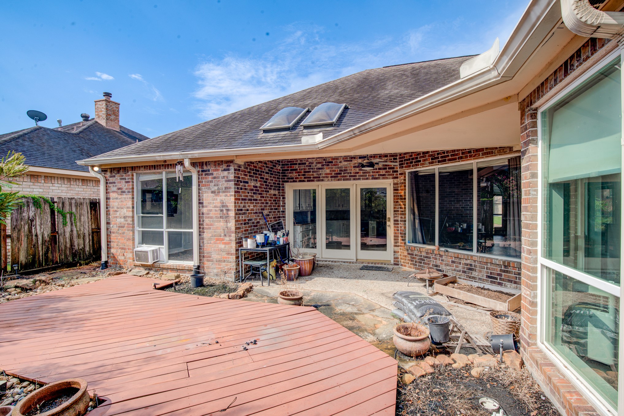 11618 Snowmass Drive Houston, TX 77070 - Photo 36 of 36 a front view of a house with sitting area