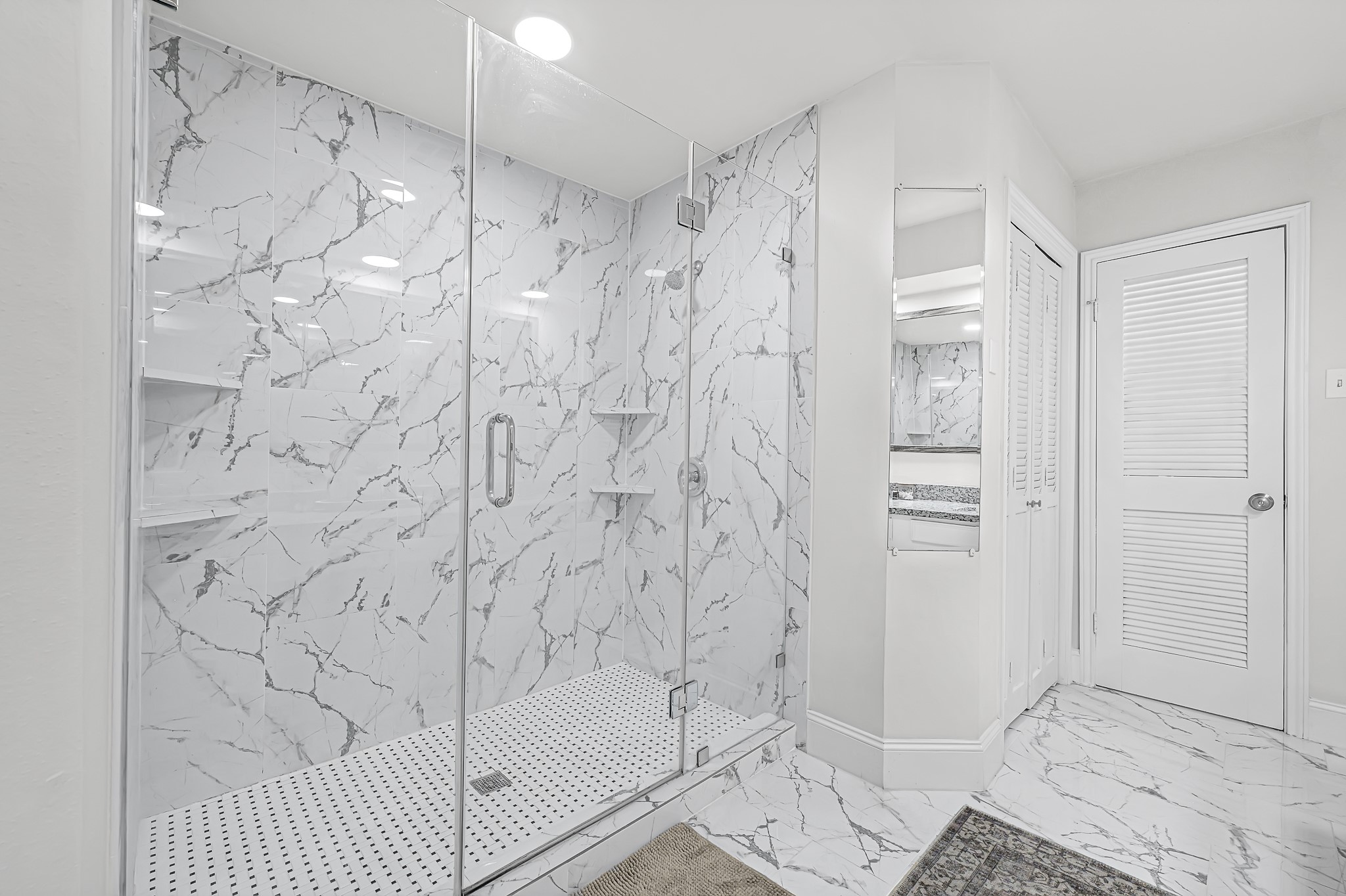 25418 Tuckahoe Lane Spring, TX 77373 - Photo 17 of 26 a bathroom with a shower