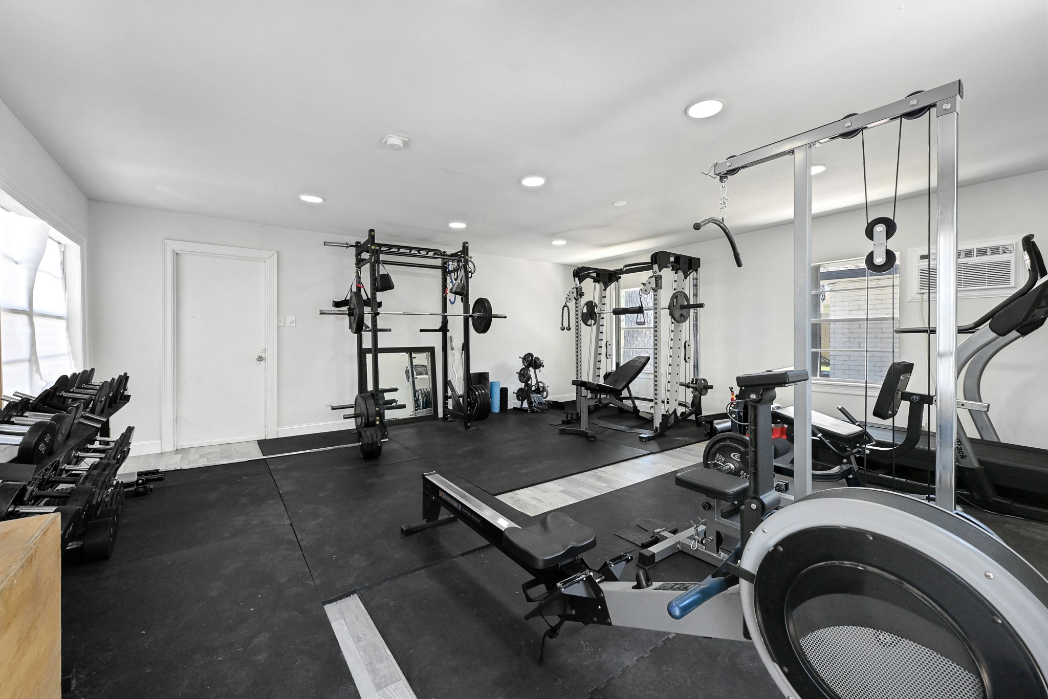 25418 Tuckahoe Lane Spring, TX 77373 - Photo 24 of 26 a view of a room with gym equipment