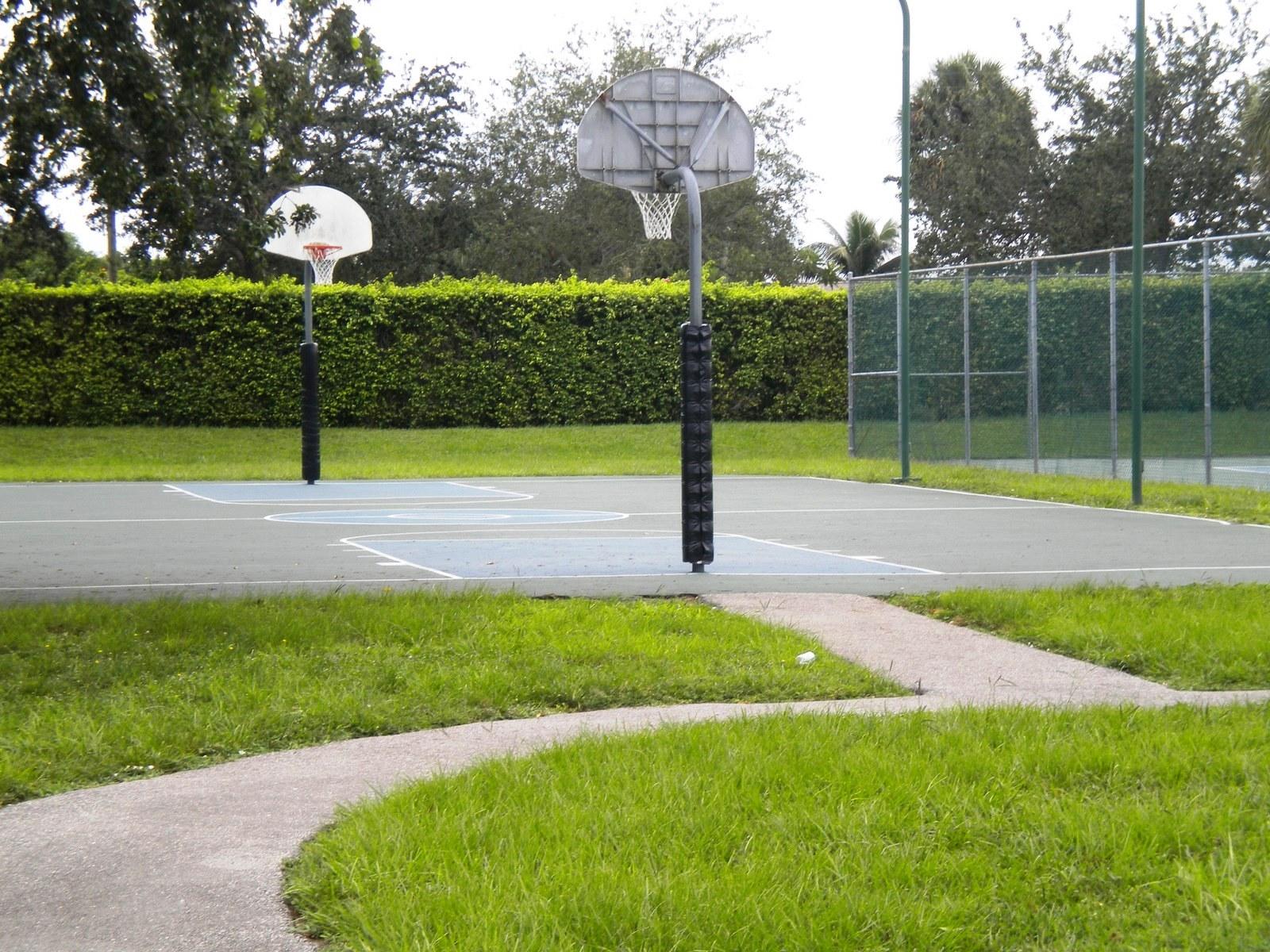 19577 Delaware Circle Boca Raton, FL 33434 - Photo 25 of 29 Basketball