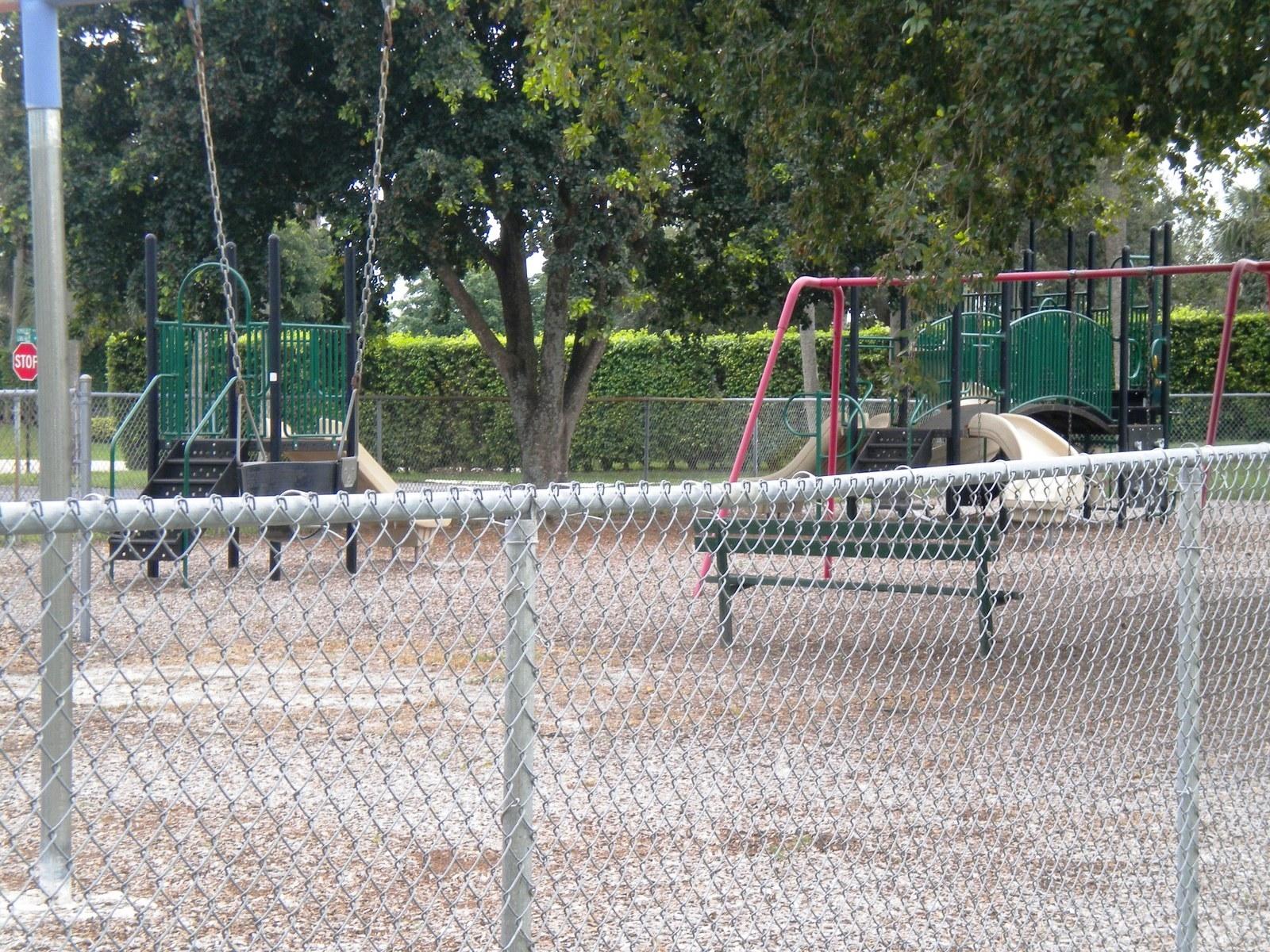 19577 Delaware Circle Boca Raton, FL 33434 - Photo 27 of 29 Play area