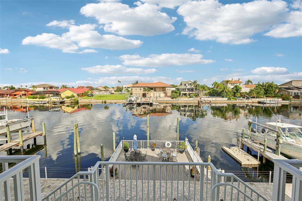 5521 Windward Way New Port Richey, FL 34652 - Photo 8 of 88