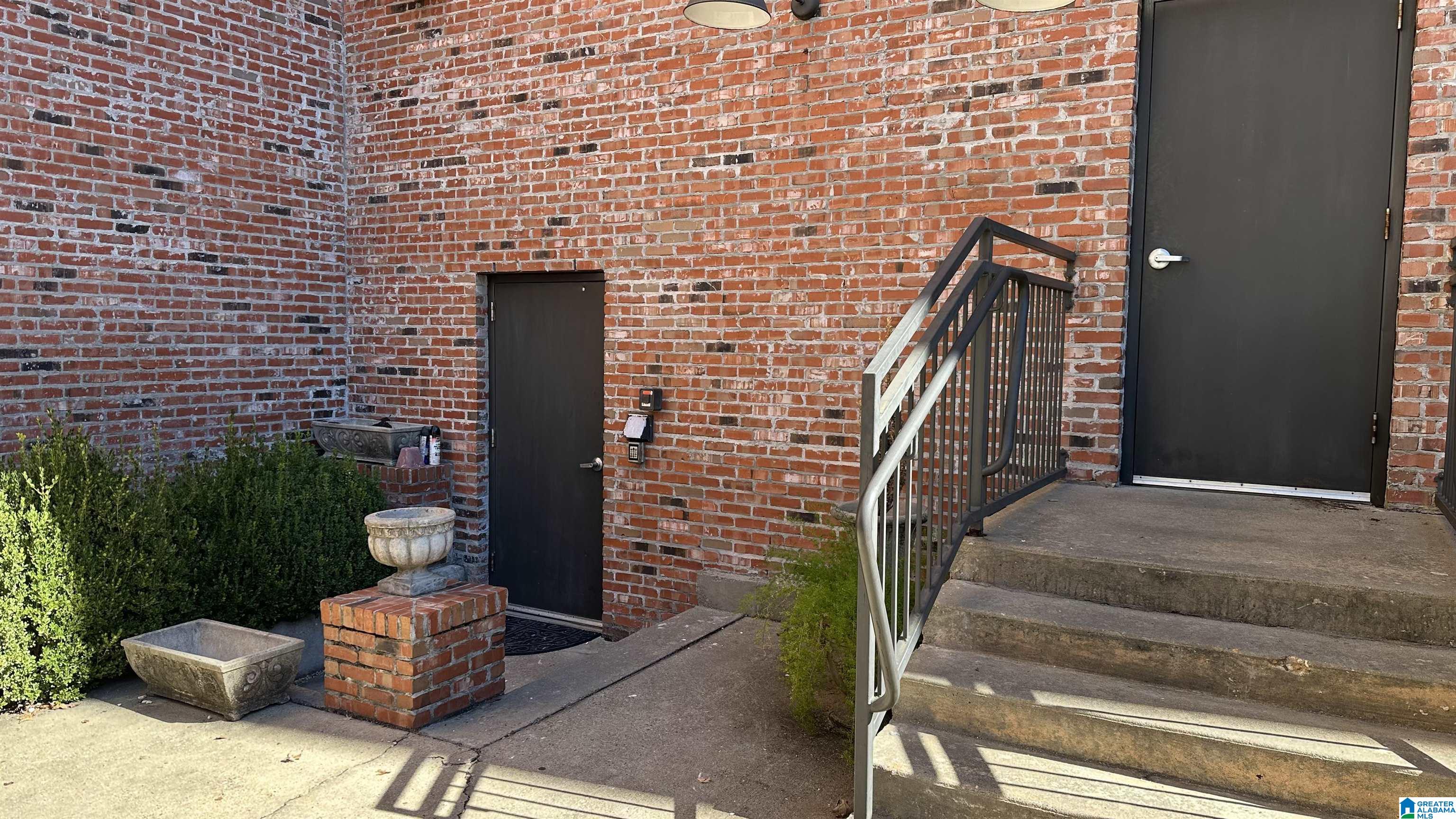 28 Monroe Street, Unit 202 Montgomery, AL 36104 - Photo 3 of 14