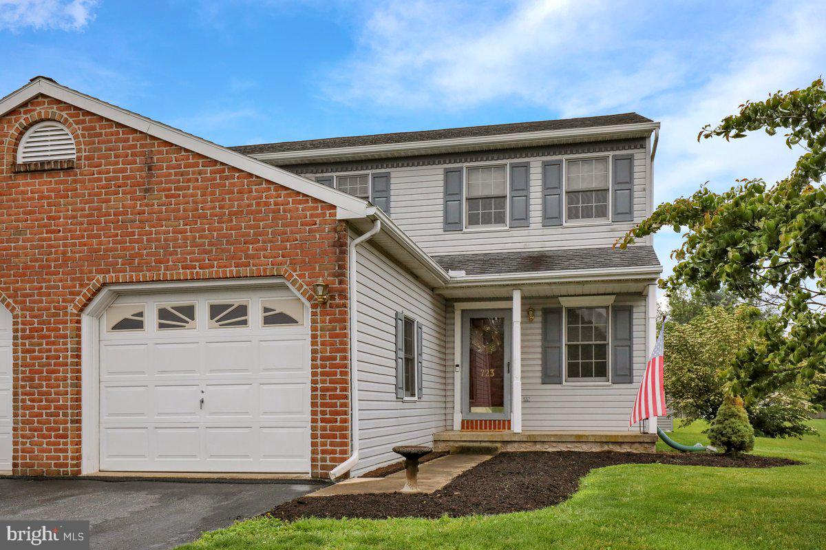 723 West 6th Street Lititz, PA 17543 - Photo 2 of 27 a front view of a house with a yard