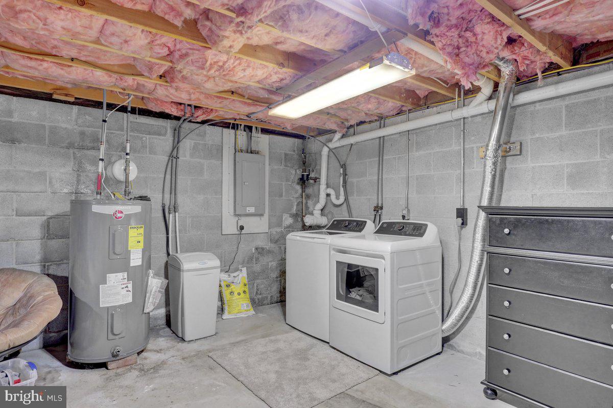 723 West 6th Street Lititz, PA 17543 - Photo 22 of 27 a utility room with dryer and washer