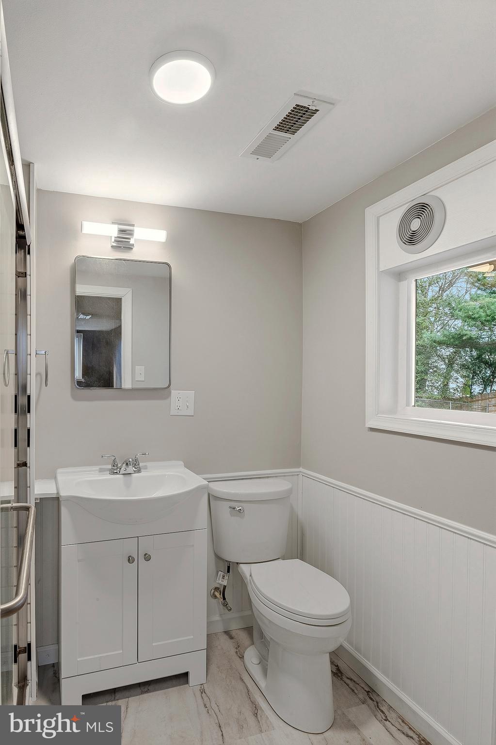 1219 Redcliffe Road Catonsville, MD 21228 - Photo 35 of 45 Bathroom 2