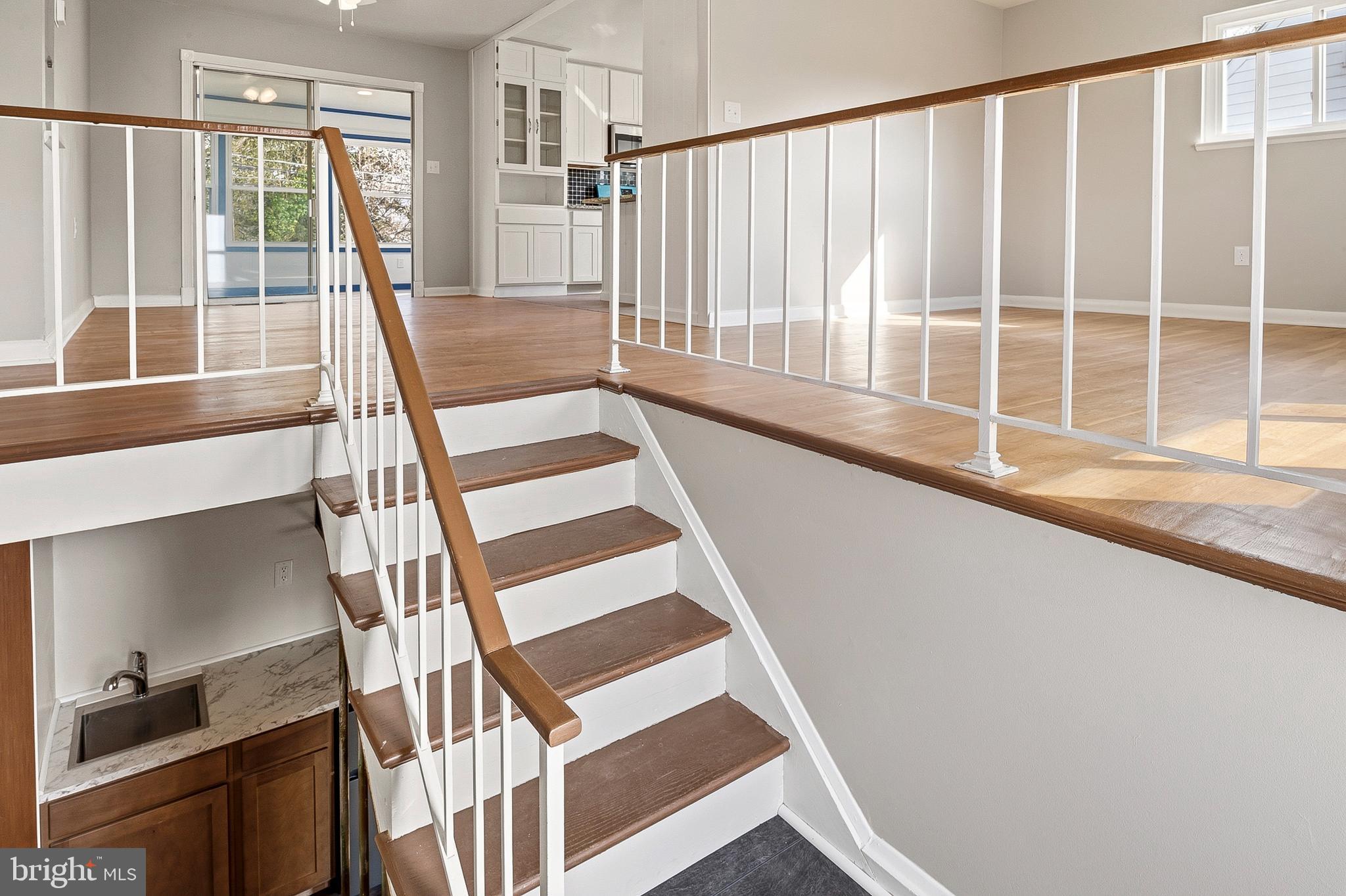 1219 Redcliffe Road Catonsville, MD 21228 - Photo 3 of 45 Foyer View