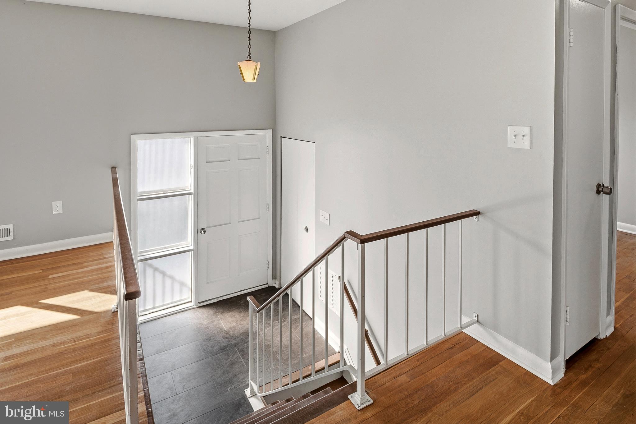 1219 Redcliffe Road Catonsville, MD 21228 - Photo 4 of 45 Foyer from Upper Landing