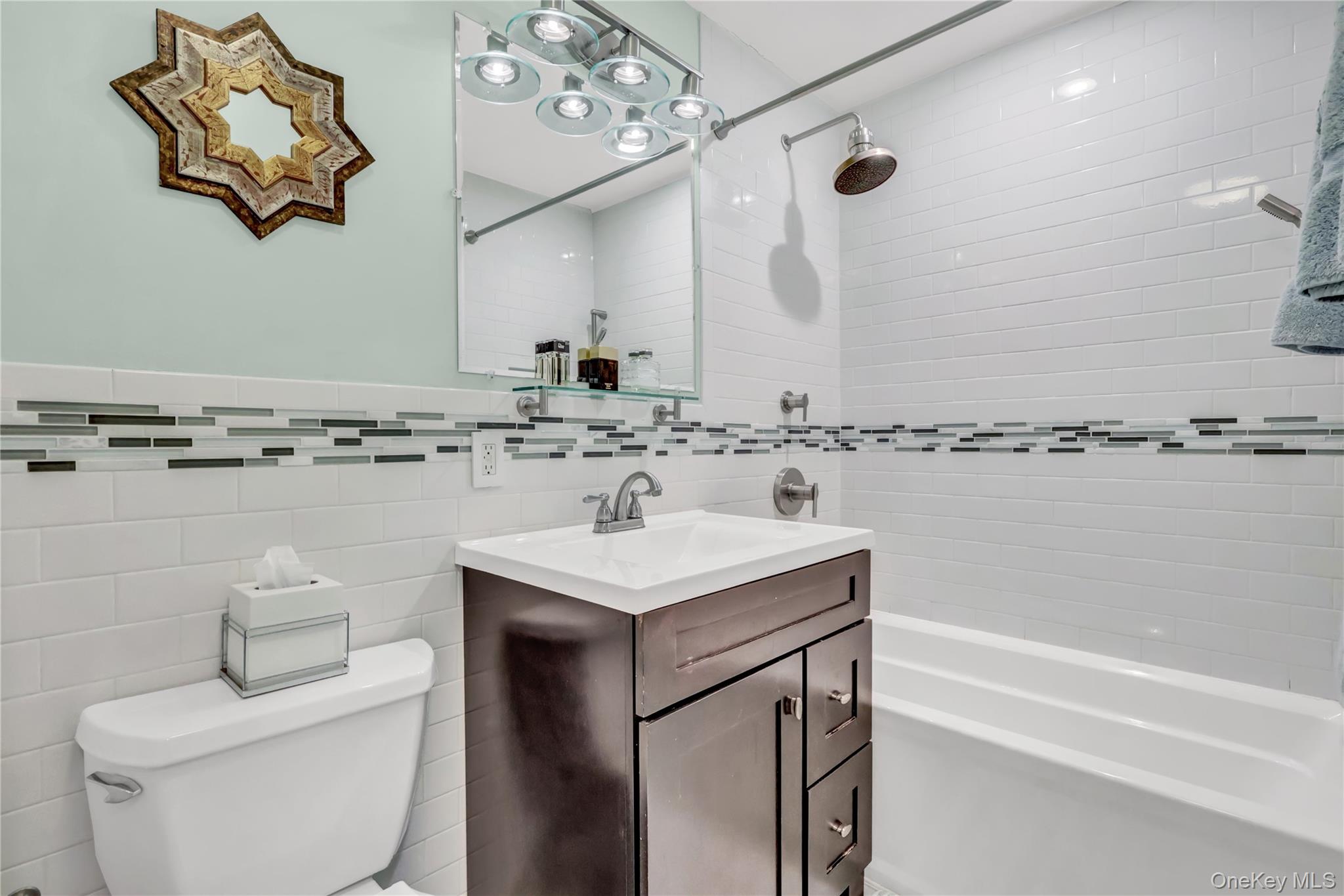 219 Mariners Way Copiague, NY 11726 - Photo 12 of 27 Updated BTH