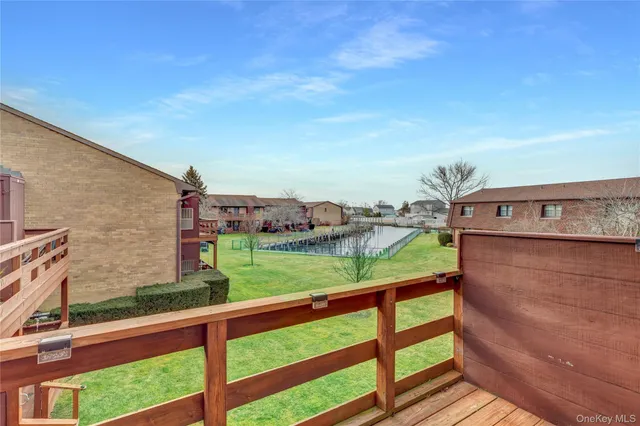 $459,000 | 219 Mariners Way, Copiague, NY 11726