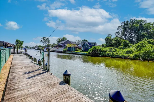 $459,000 | 219 Mariners Way, Copiague, NY 11726