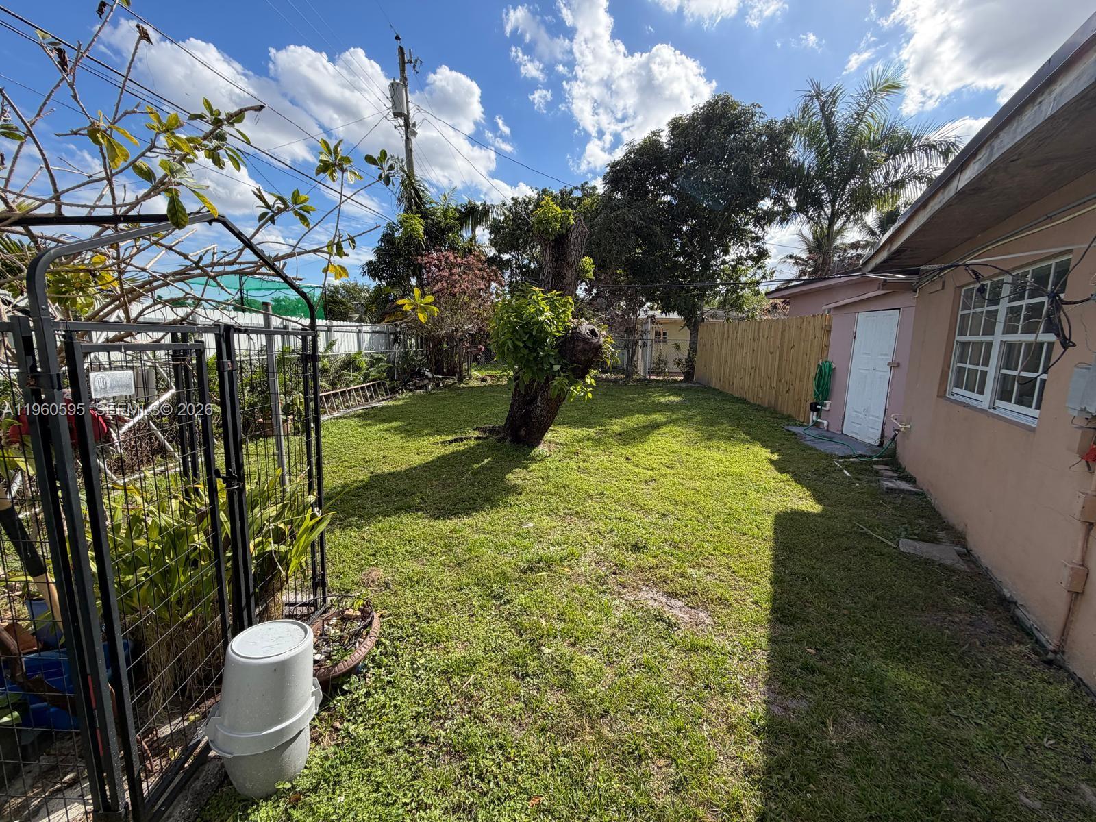 5365 West 14th Lane Hialeah, FL 33012 - Photo 16 of 18