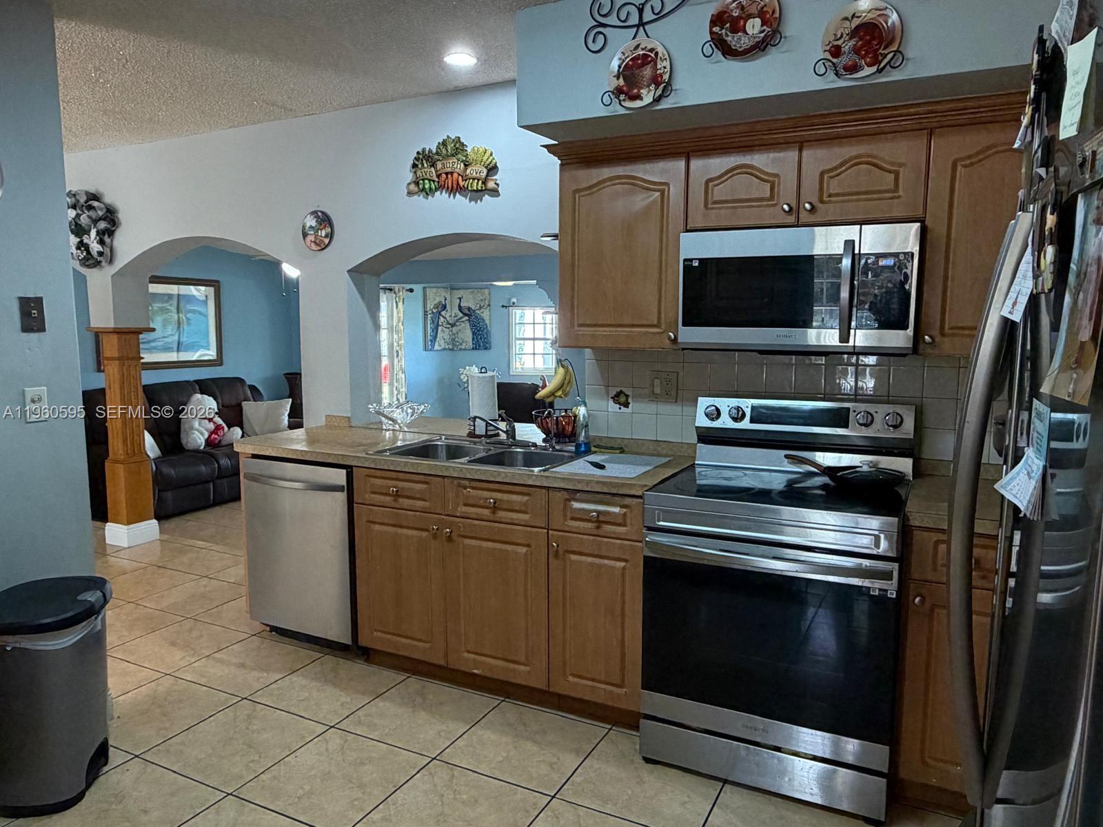 5365 West 14th Lane Hialeah, FL 33012 - Photo 7 of 18