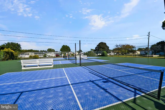 a view of a tennis court