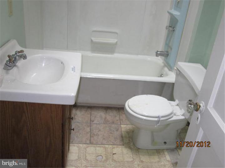 513 Hampden Road Upper Darby, PA 19082 - Photo 12 of 13