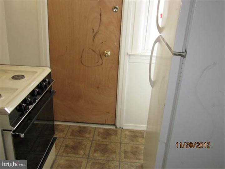 513 Hampden Road Upper Darby, PA 19082 - Photo 5 of 13