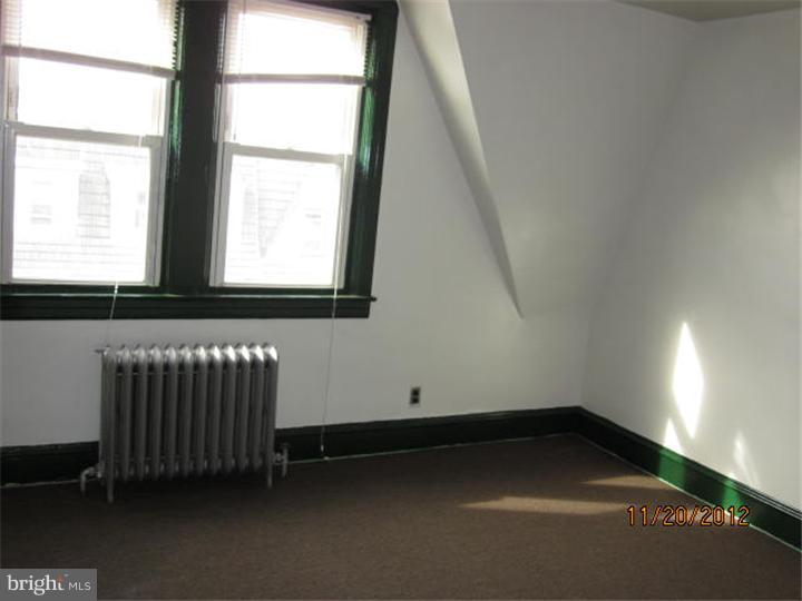 513 Hampden Road Upper Darby, PA 19082 - Photo 9 of 13