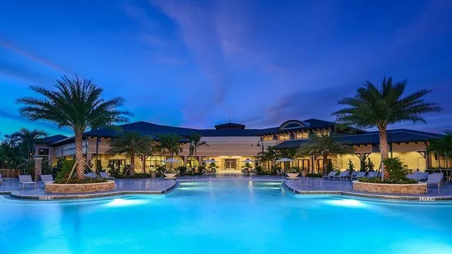 $2,199,999 | 11000 Watercrest Circle East, Parkland, FL 33076