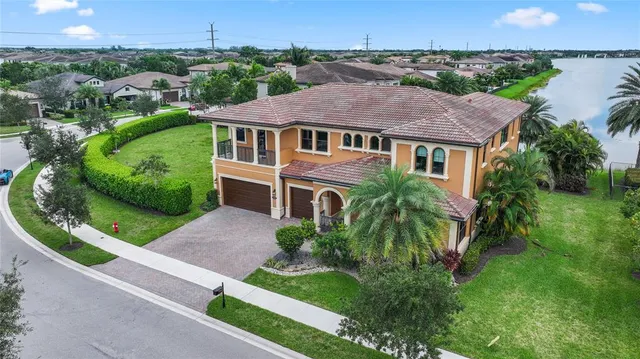 $2,199,999 | 11000 Watercrest Circle East, Parkland, FL 33076