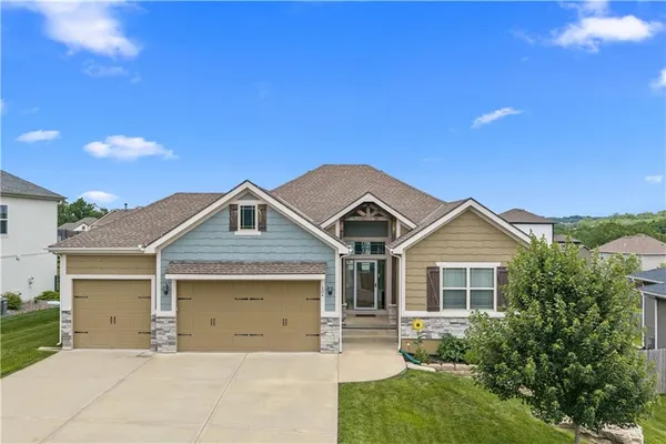 $440,000 | 204 Woodland Avenue, Lone Jack, MO 64070