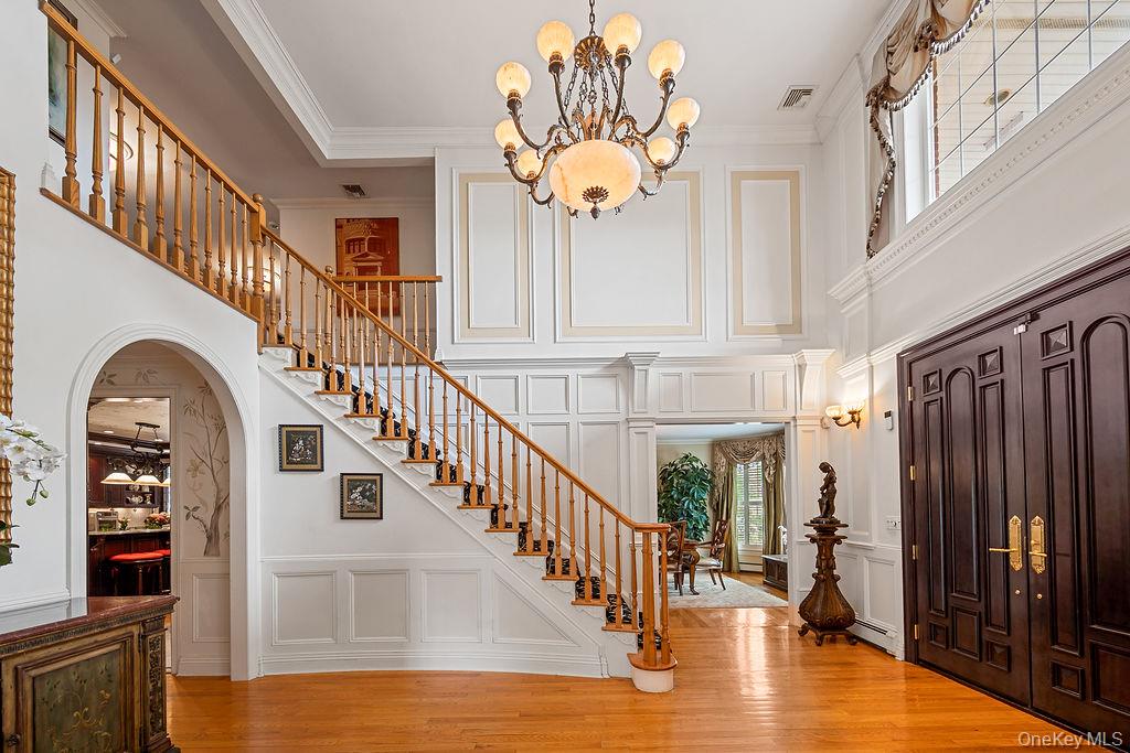4 Point Crescent Queens, NY 11357 - Photo 7 of 39