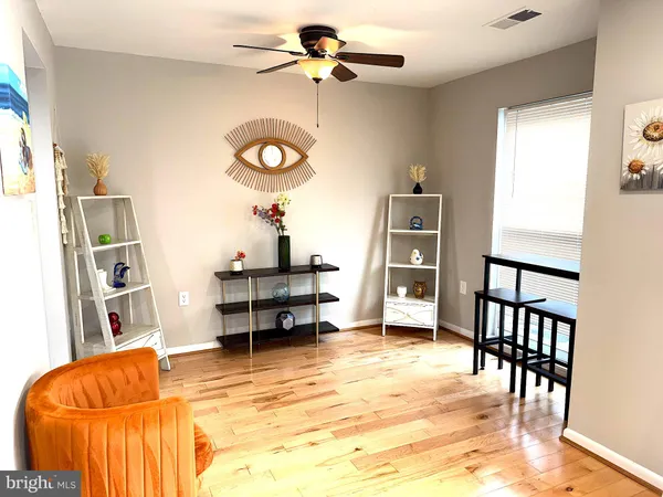 $2,800 | 226 Stevenson Square South, Alexandria, VA 22304