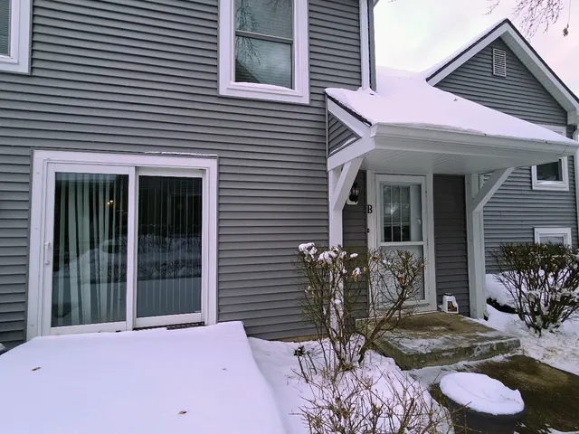 $289,900 | 2732 Weeping Willow Drive, Unit B, Lisle, IL 60532