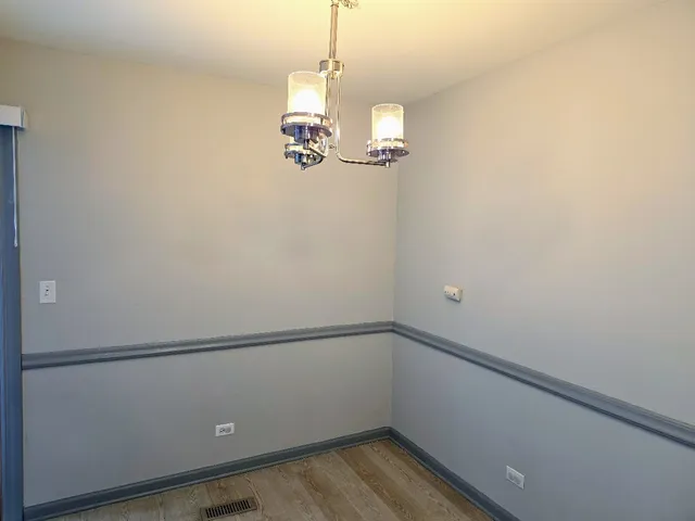 $289,900 | 2732 Weeping Willow Drive, Unit B, Lisle, IL 60532