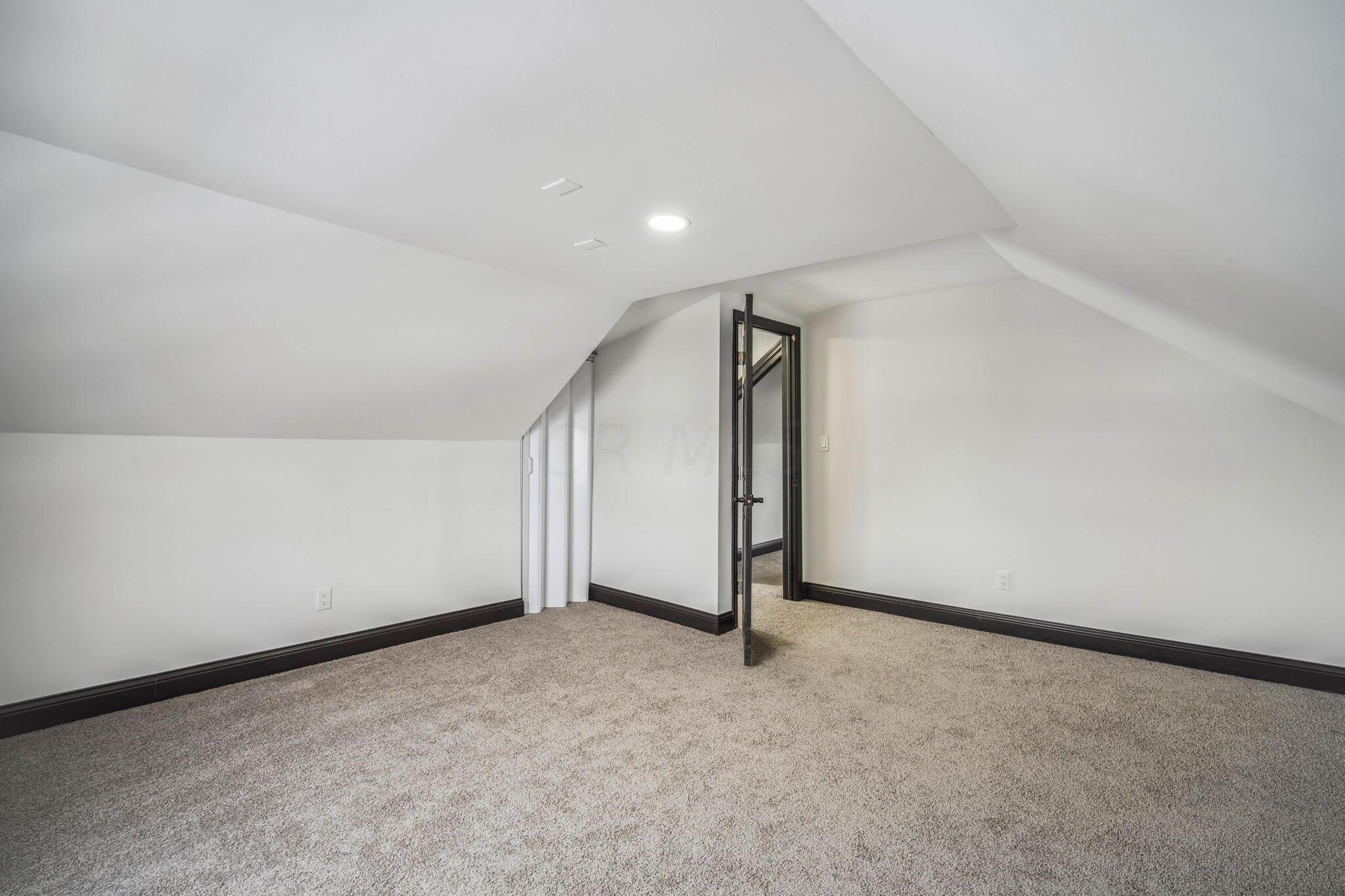 831 Gilbert Street Columbus, OH 43206 - Photo 32 of 40 20-web-or-mls-831-gilbert-st